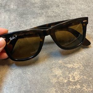 Ray-ban Original Wayfarer Polarized sunglasss